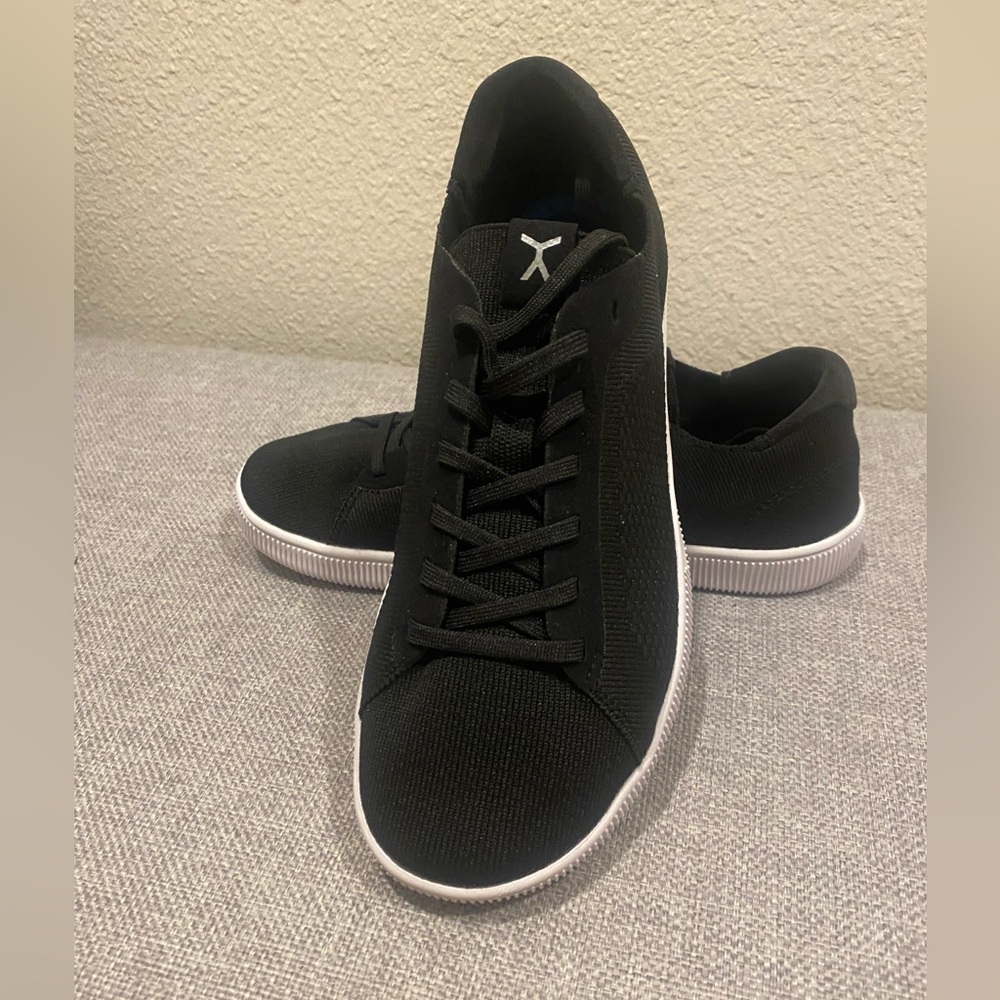 Black and white flux trainers new